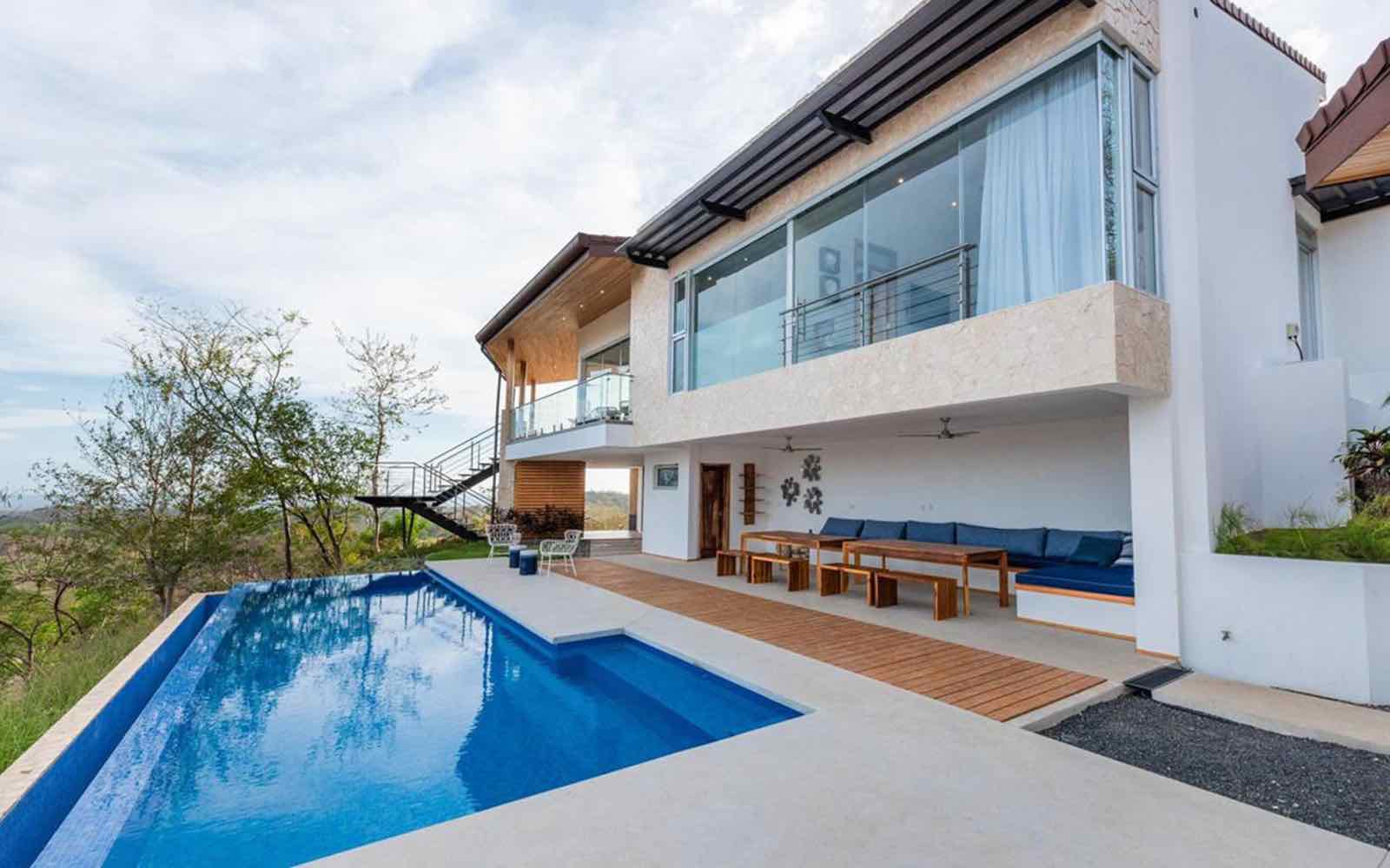 Caracara Home-Pool Terrace